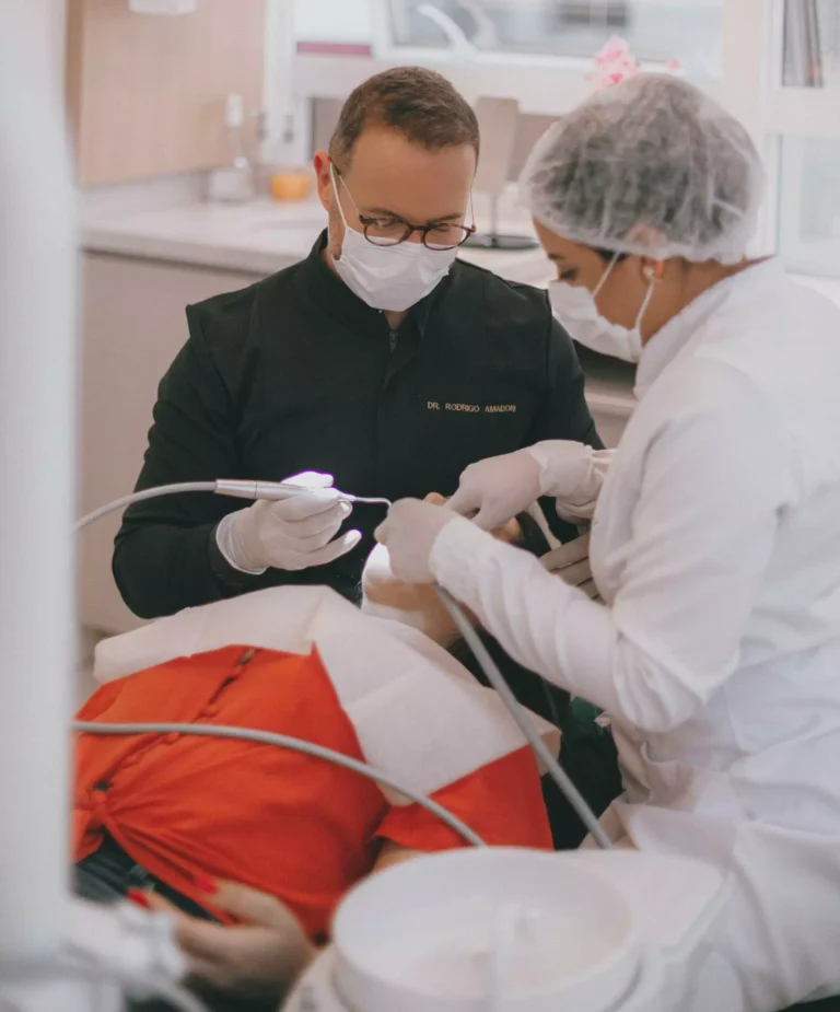 Dentista Rodrigo Amadori 1 e1747748652618